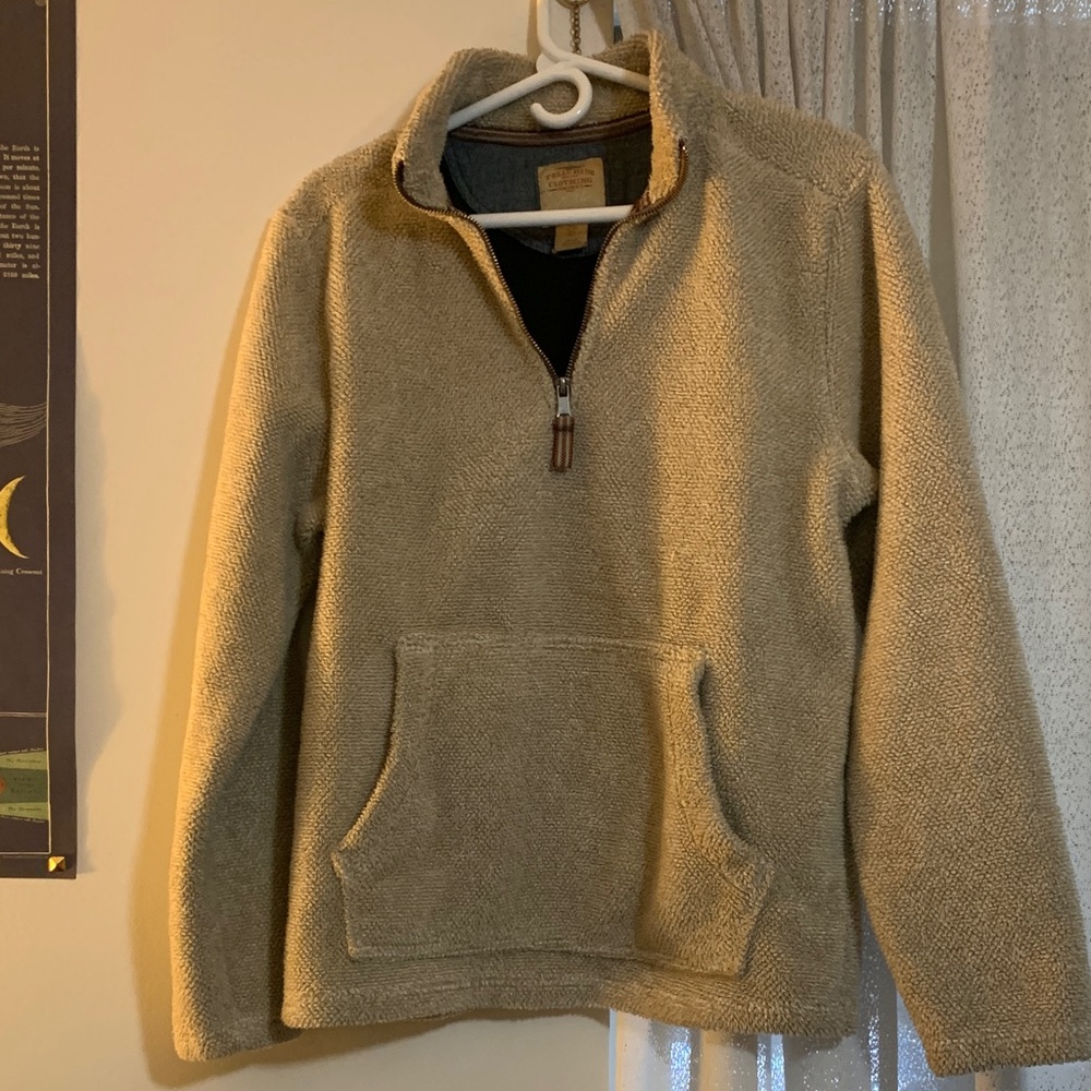 Men's V-Neck Sweater in Tan